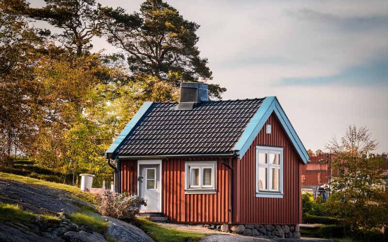 Renovering av fasad på sommarstuga. Partille, Lexby