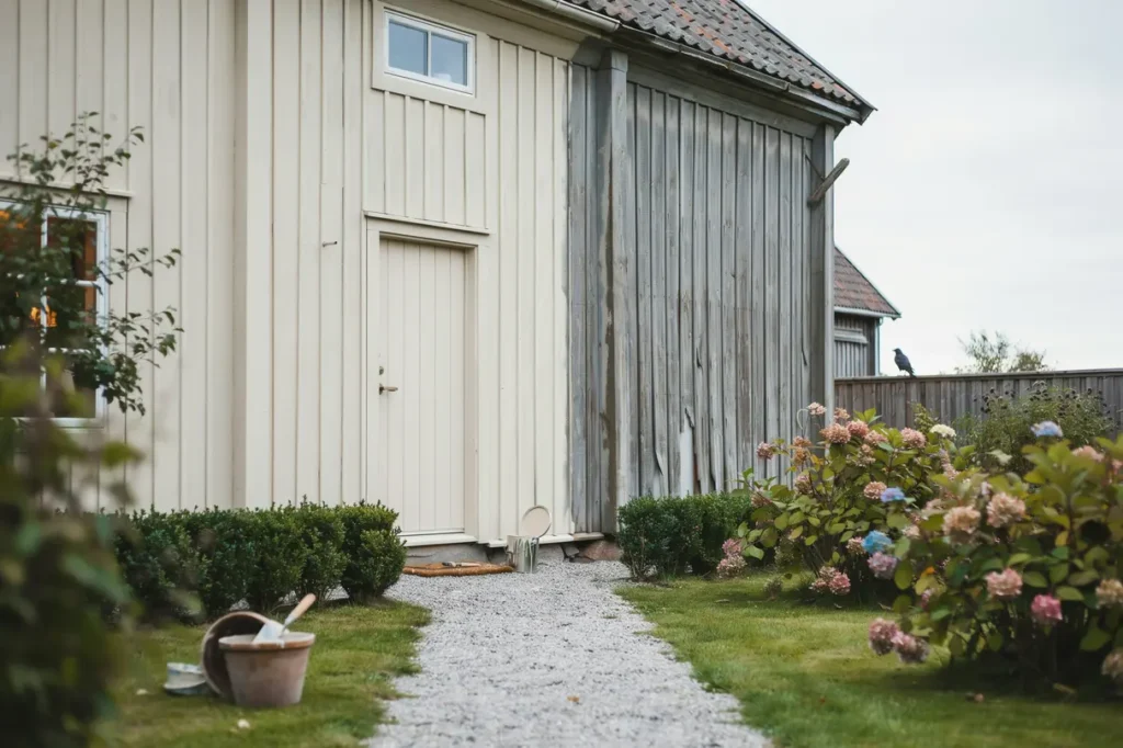 fasadm lning p r tt s tt n r det l nar sig att m la om huset